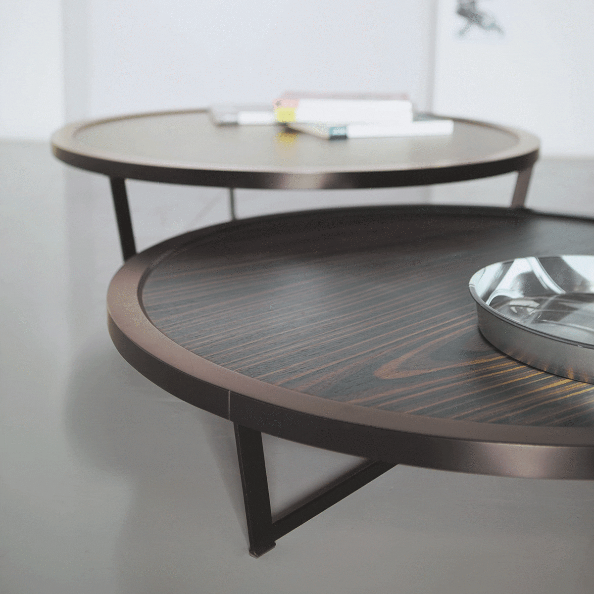 Low Mesa Lateral Table - Image 2